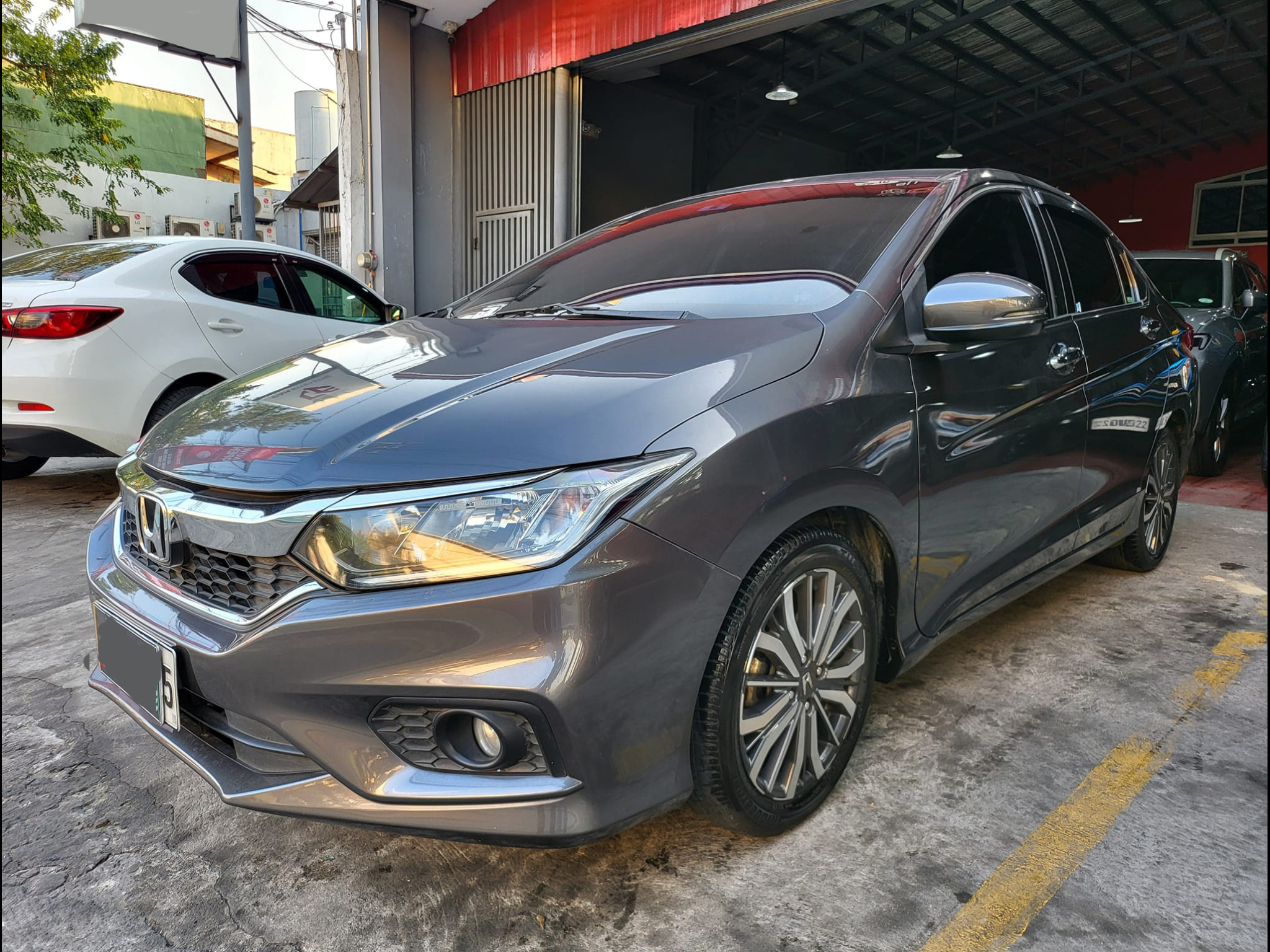 Second-hand SUV / Crossover Car Cainta