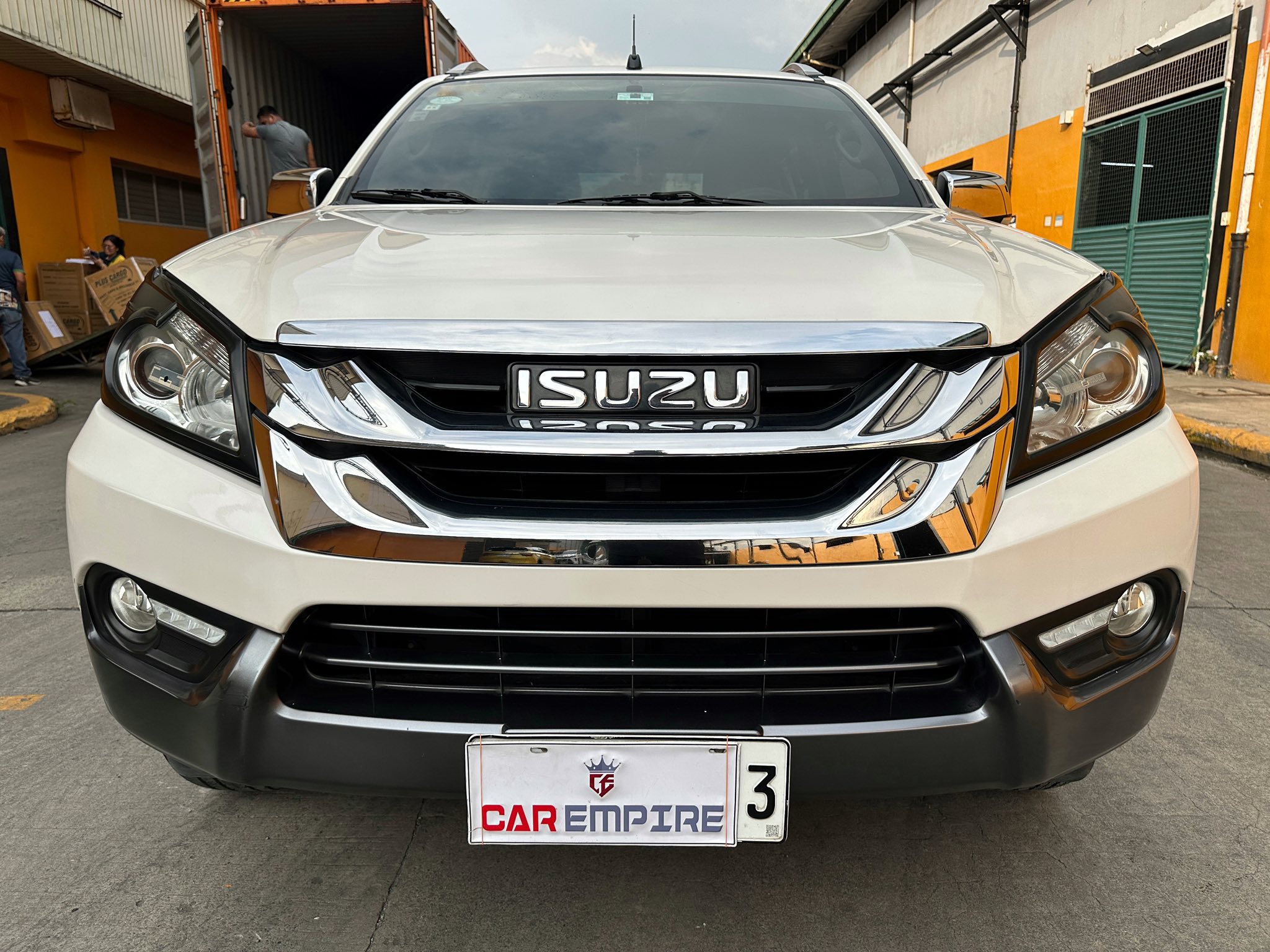 Second-hand Isuzu Car For Sale in Las Piñas City